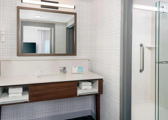 Hampton And Clearwater Hotel 3*