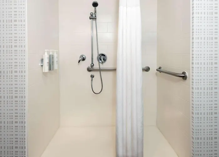 Hotel Hampton And Clearwater 3*